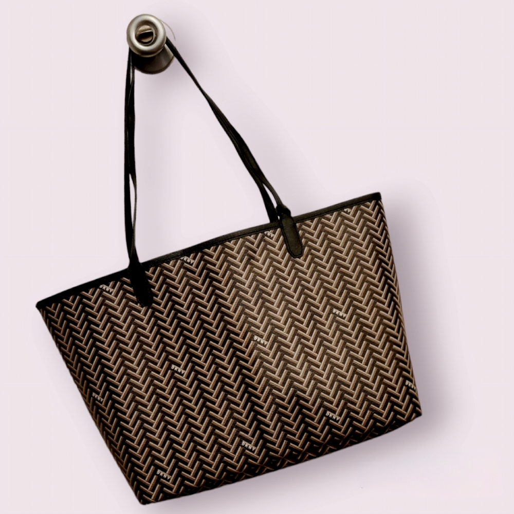DKNY tote bag with pouch